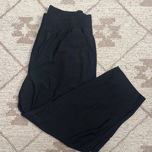 Old Navy High-Waisted SleekTech Barrel Ankle Pants size L